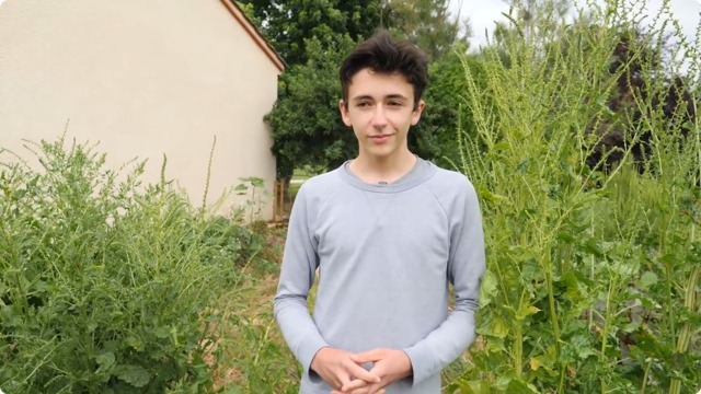 Quentin présente le jardin qu’il a commencé chez ses parents.