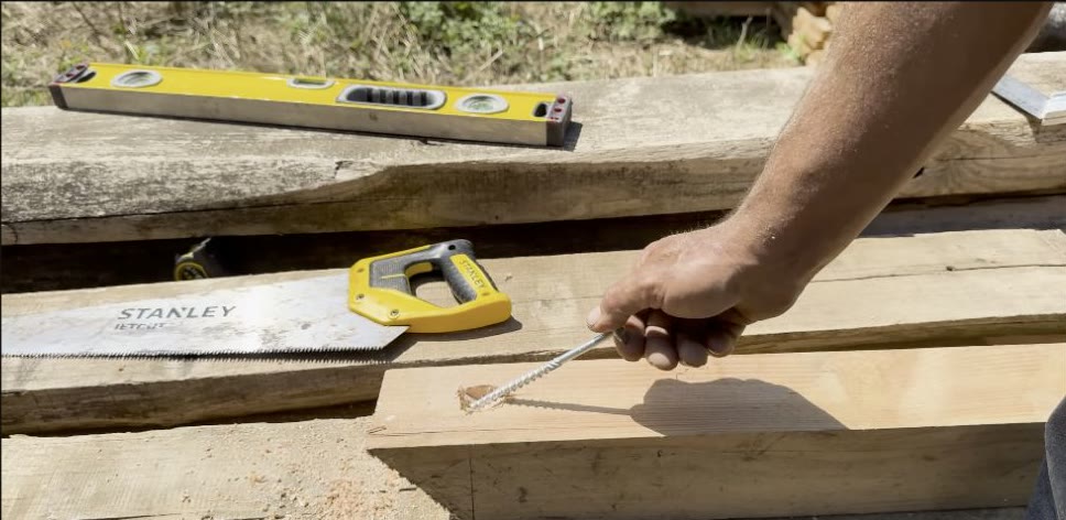 Préparation d’un assemblage en bois